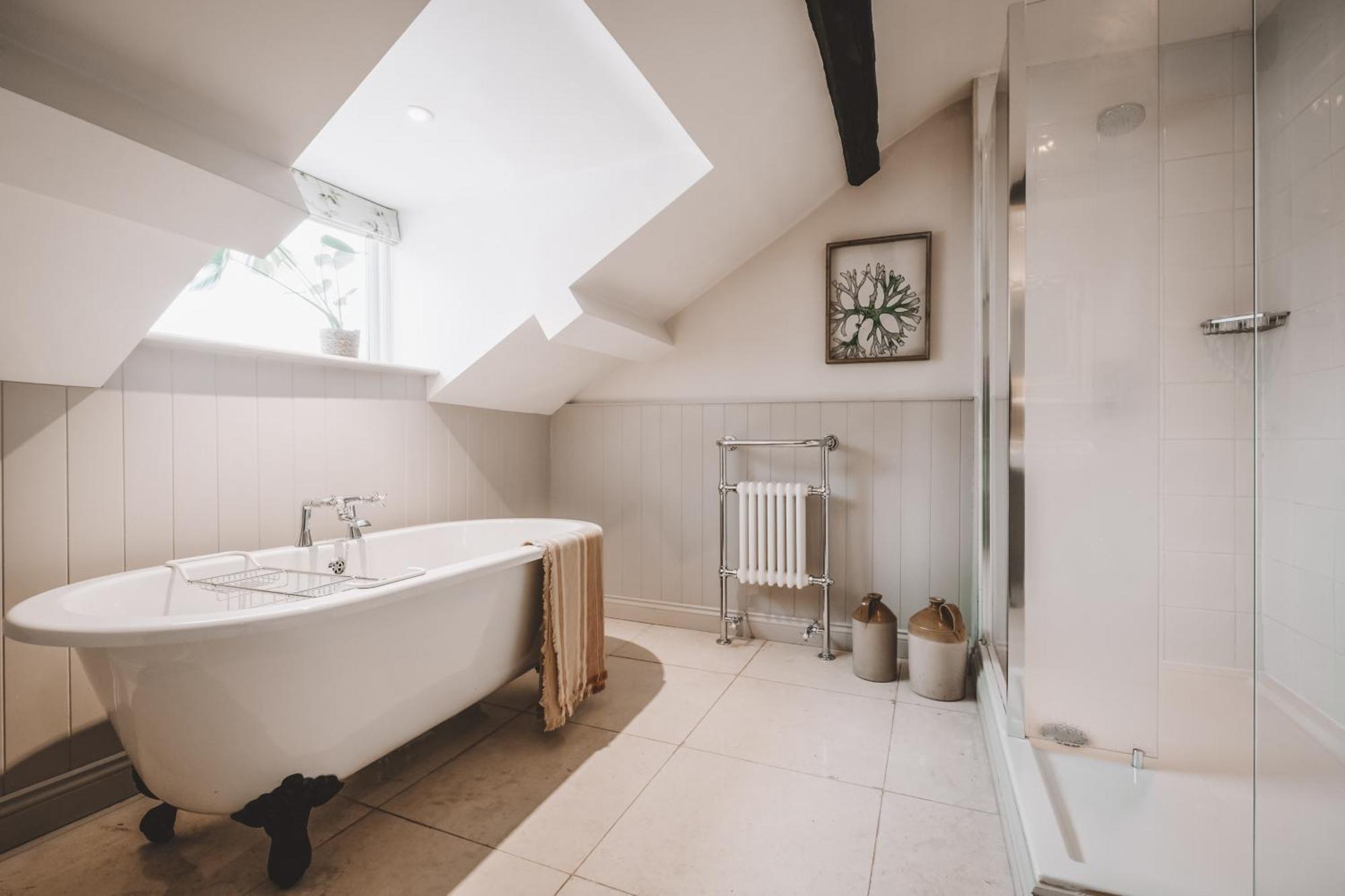The Hare & Hounds Inn Bowland Bridge Dış mekan fotoğraf
